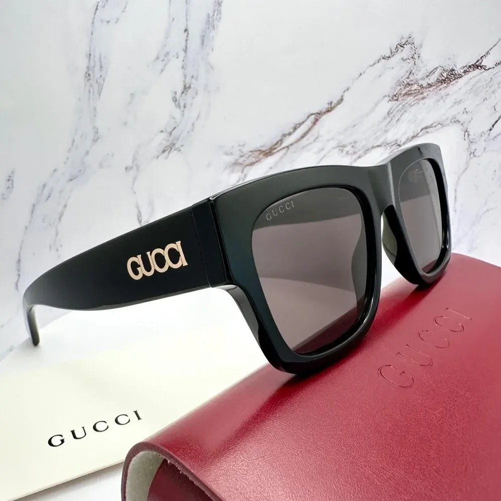CLASSY New GUCCI Sunglasses Black 54mm Square Gold Letter Logo Italy